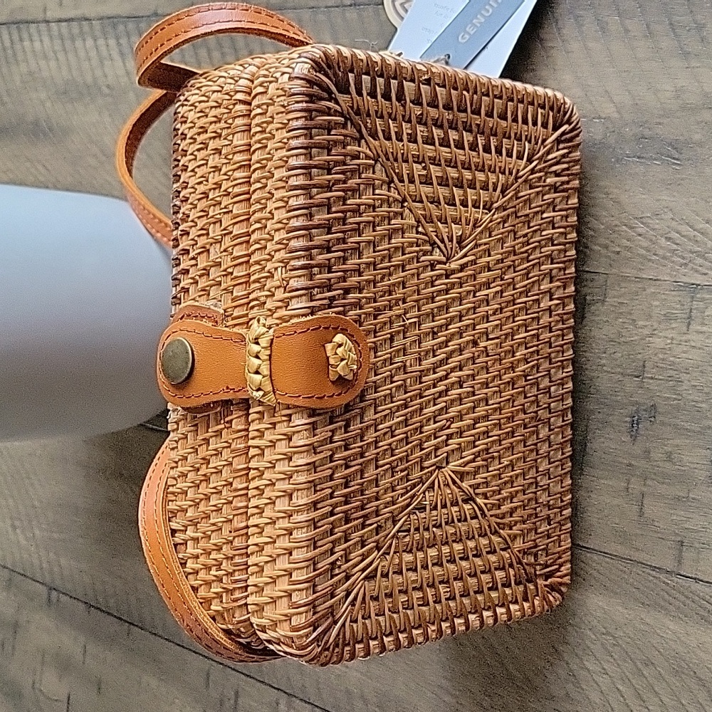NWT Ratan Crossbody